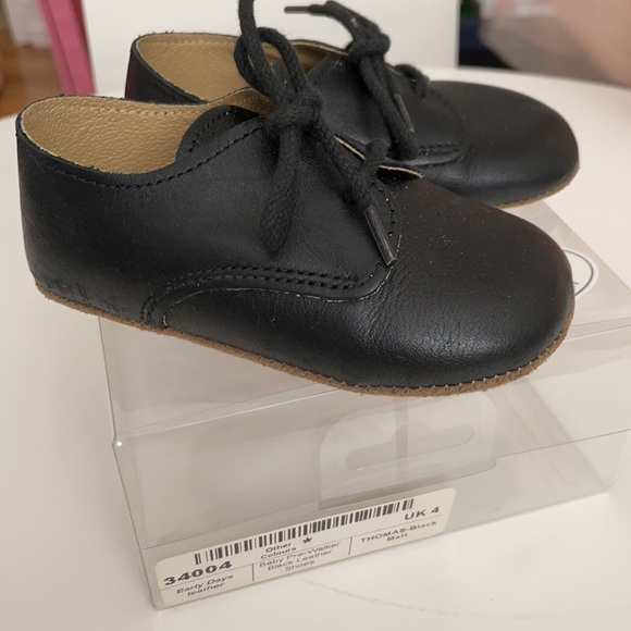 Early days Walker shoes - Picture 4 of 4